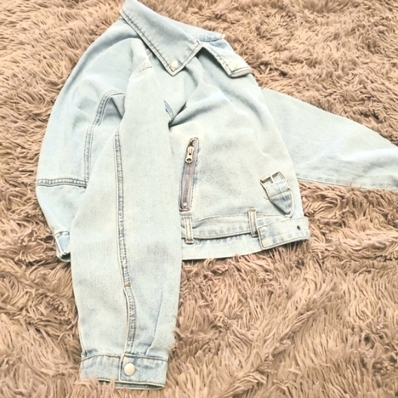 Jean jacket - Picture 7 of 7